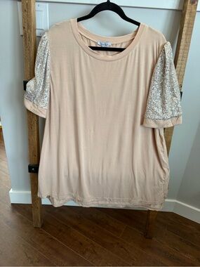 white birch Sequin Sleeve Short Sleeve Tee